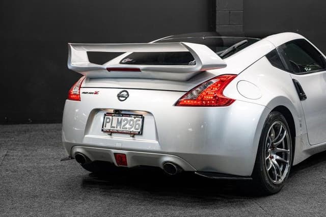 2009 Nissan Fairlady Z JDM car for sale — photo 16 of 20