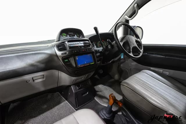 1998 Mitsubishi Delica JDM car for sale — photo 9 of 25
