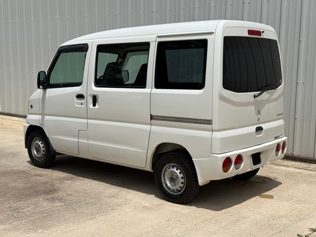 2000 Mitsubishi Minicab JDM car for sale — photo 4 of 20