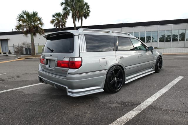 2000 Nissan Stagea JDM car for sale — photo 8 of 17