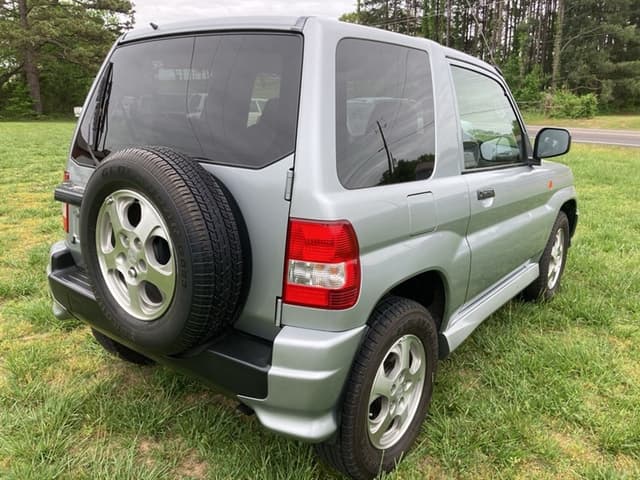 1998 Mitsubishi Pajero JDM car for sale — photo 6 of 13