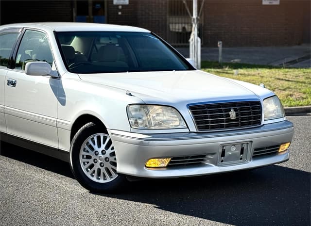 1999 Toyota Crown JDM car for sale — photo 4 of 25