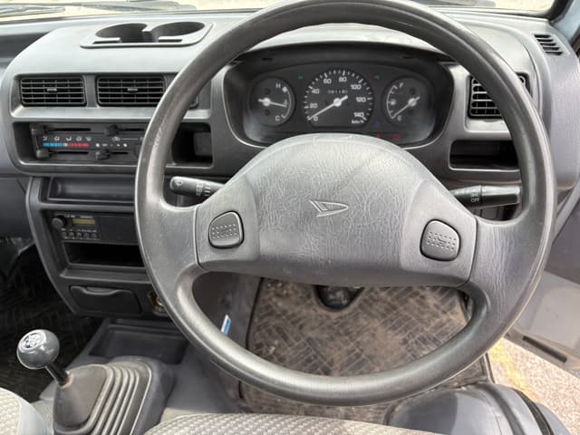 2000 Daihatsu Hijet JDM car for sale — photo 11 of 25