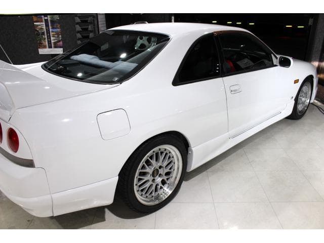 1996 Nissan Skyline JDM car for sale — photo 4 of 24