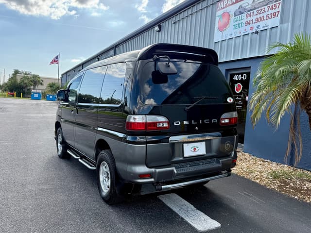 2000 Mitsubishi Delica JDM car for sale — photo 7 of 25