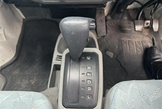 2004 Mitsubishi Minicab JDM car for sale — photo 11 of 25