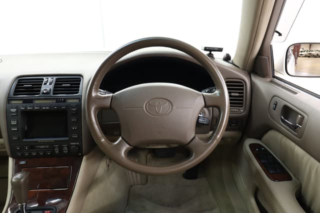 1994 Toyota Celsior JDM car for sale — photo 10 of 25