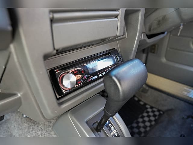 1997 Suzuki Jimny JDM car for sale — photo 17 of 24