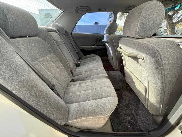 1996 Toyota Crown JDM car for sale — photo 16 of 21