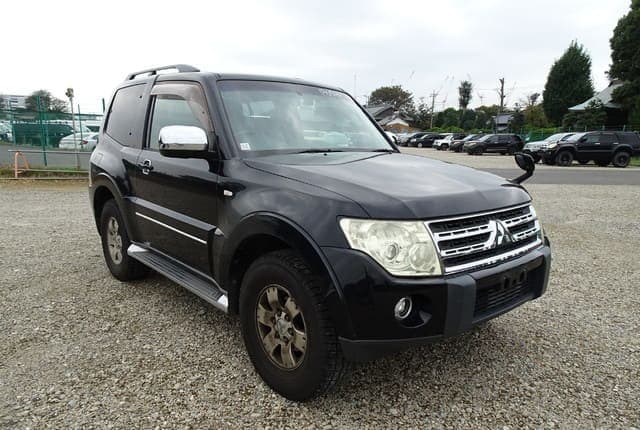 2008 Mitsubishi Pajero JDM car for sale — photo 7 of 25
