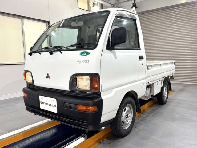 1996 Mitsubishi Minicab JDM car for sale — photo 2 of 25
