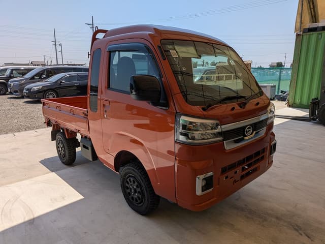 2025 Daihatsu Hijet JDM car for sale — photo 4 of 4