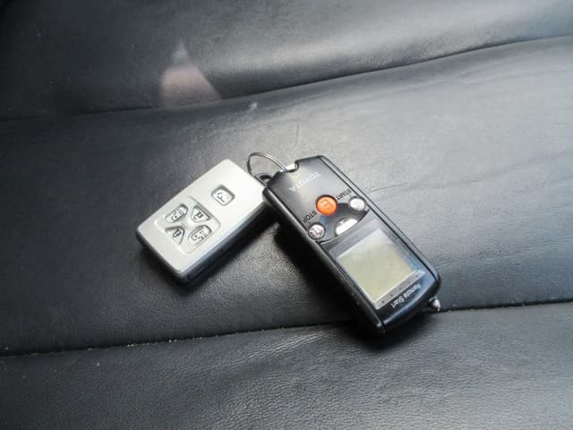2012 Toyota Estima JDM car for sale — photo 20 of 25