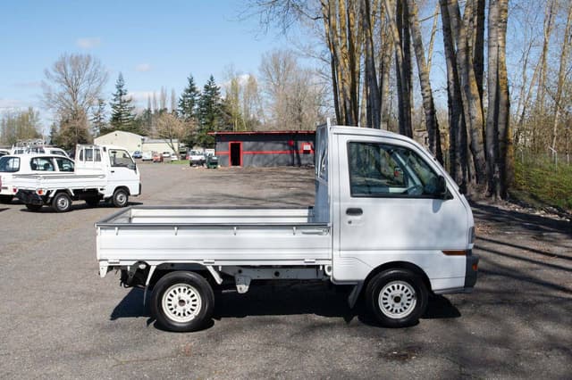 1998 Mitsubishi Minicab JDM car for sale — photo 8 of 19