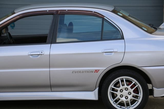 1997 Mitsubishi Lancer Evolution JDM car for sale — photo 8 of 25
