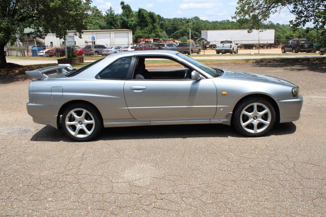 1998 Nissan Skyline JDM car for sale — photo 2 of 25
