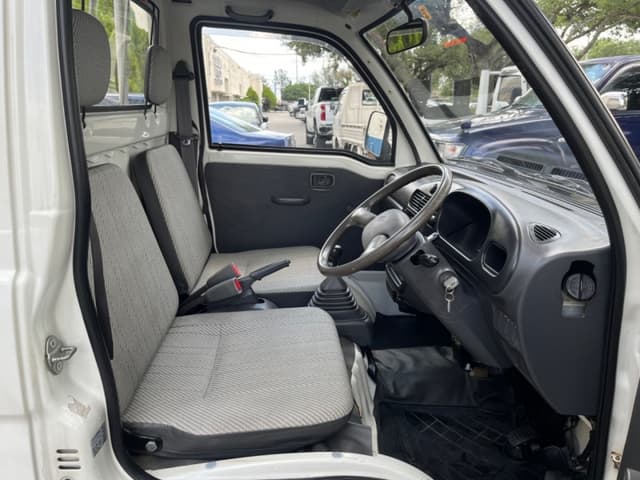 1995 Daihatsu Hijet JDM car for sale — photo 12 of 17