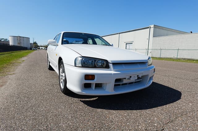 1999 Nissan Skyline JDM car for sale — photo 2 of 17