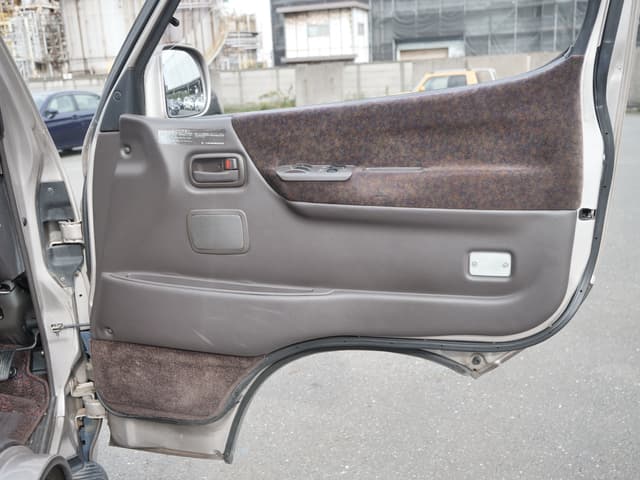 1994 Toyota HiAce JDM car for sale — photo 7 of 20