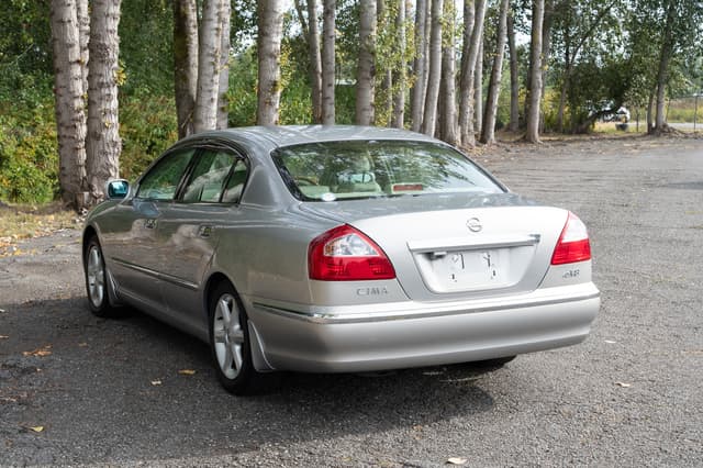 2001 Nissan Cima JDM car for sale — photo 4 of 15