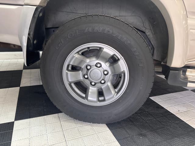 1997 Toyota Hilux Surf JDM car for sale — photo 24 of 25