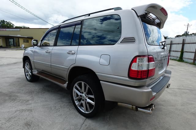 2000 Toyota Land Cruiser JDM car for sale — photo 11 of 20