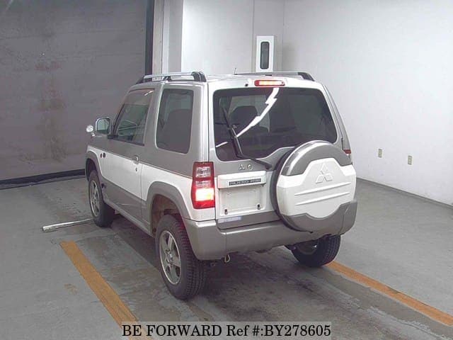 2004 Mitsubishi Pajero Mini JDM car for sale — photo 4 of 6