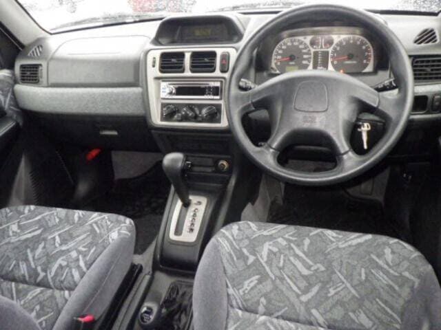 1999 Mitsubishi Pajero JDM car for sale — photo 6 of 8