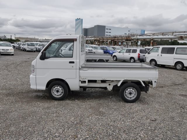 2000 Daihatsu Hijet JDM car for sale — photo 16 of 25