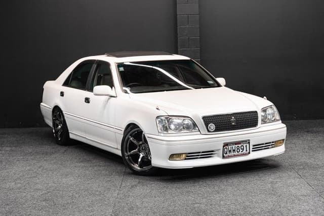 2000 Toyota Crown JDM car for sale — photo 7 of 18