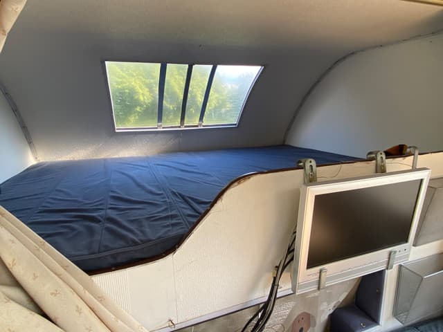 1991 Isuzu JDM car for sale — photo 21 of 24