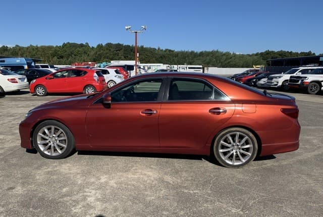 2010 Toyota Mark X JDM car for sale — photo 6 of 25