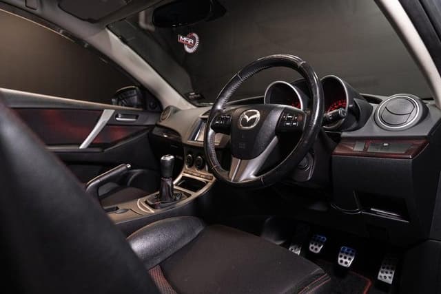 2009 Mazda Axela JDM car for sale — photo 12 of 15