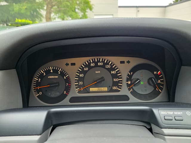 2000 Toyota Crown JDM car for sale — photo 9 of 13