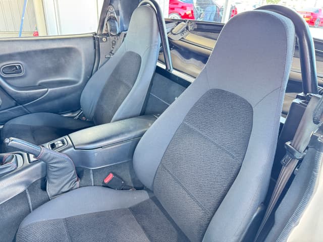 1998 Mazda Roadster (Eunos Roadster / MX-5) JDM car for sale — photo 13 of 25