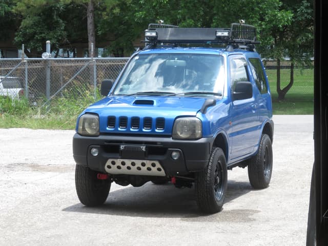 2001 Suzuki Jimny JDM car for sale — photo 3 of 24