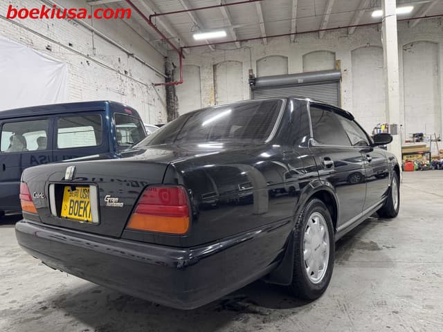 1992 Nissan Cedric JDM car for sale — photo 6 of 25