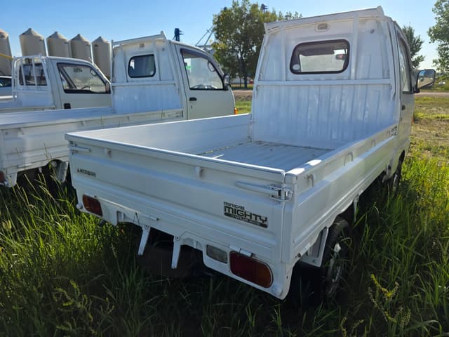 1992 Mitsubishi Minicab JDM car for sale — photo 4 of 6