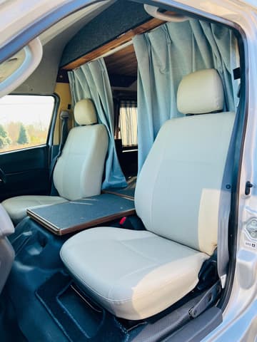 2007 Toyota HiAce JDM car for sale — photo 12 of 21
