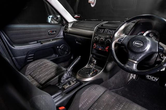 1999 Toyota Altezza JDM car for sale — photo 12 of 17