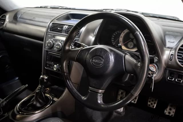 1999 Toyota Altezza JDM car for sale — photo 12 of 25