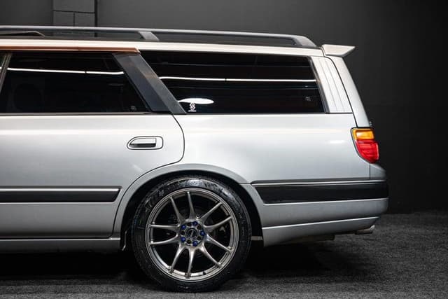 1997 Nissan Stagea JDM car for sale — photo 8 of 20