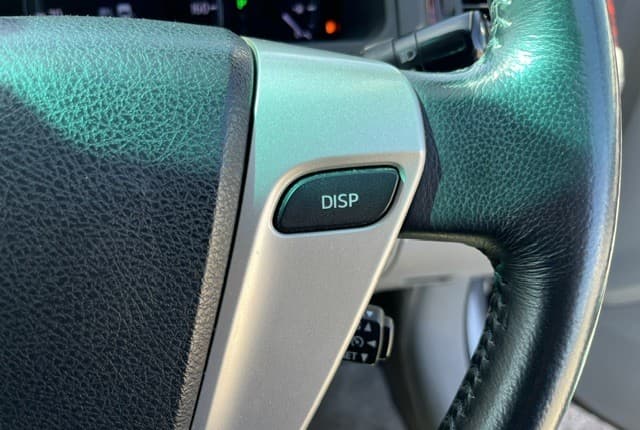 2010 Toyota Crown JDM car for sale — photo 14 of 25