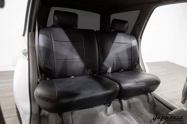 2000 Toyota Hilux Surf JDM car for sale — photo 16 of 25