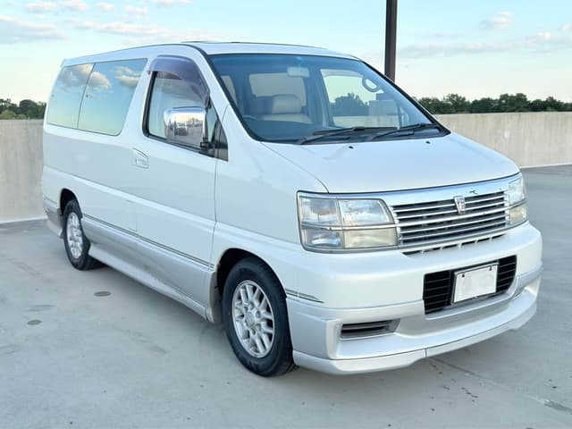 1998 Nissan Elgrand JDM car for sale — photo 6 of 20