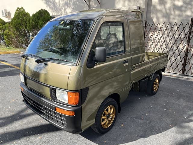 1997 Daihatsu Hijet JDM car for sale — photo 3 of 19