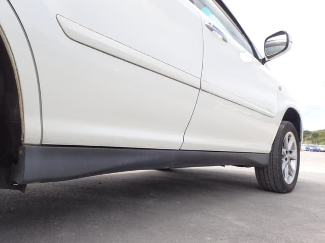 2009 Toyota Harrier JDM car for sale — photo 21 of 25