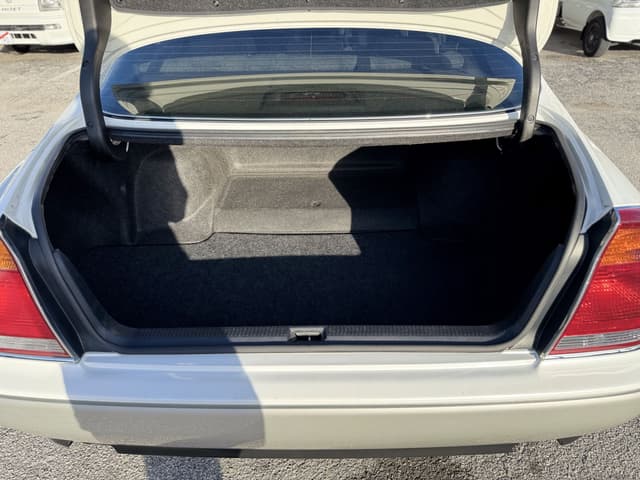 1999 Toyota Majesta JDM car for sale — photo 15 of 24