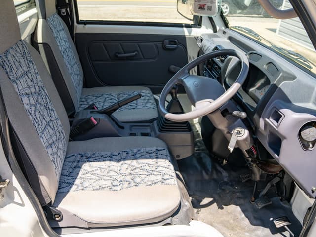 1998 Mitsubishi Minicab JDM car for sale — photo 11 of 13