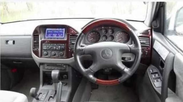 1999 Mitsubishi Pajero JDM car for sale — photo 10 of 11